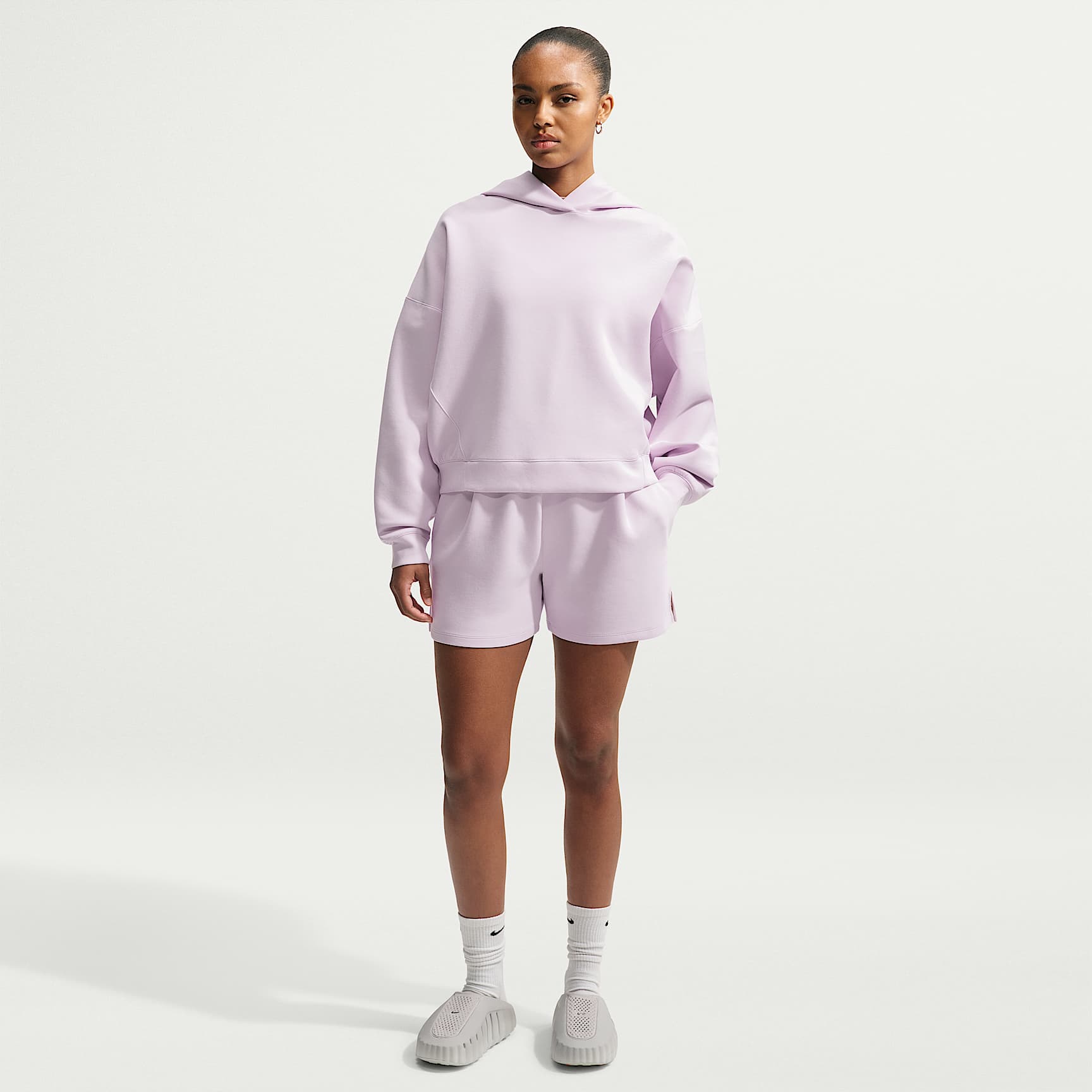 Nike 24.7 ImpossiblySoft Women's Dri-FIT Mid-Rise Loose 10cm